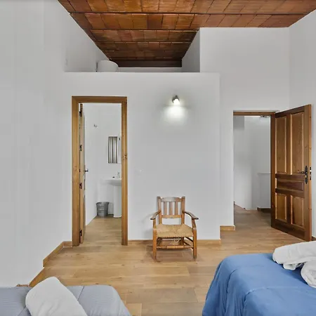 Holiday home Cortijo Laguna Espejo